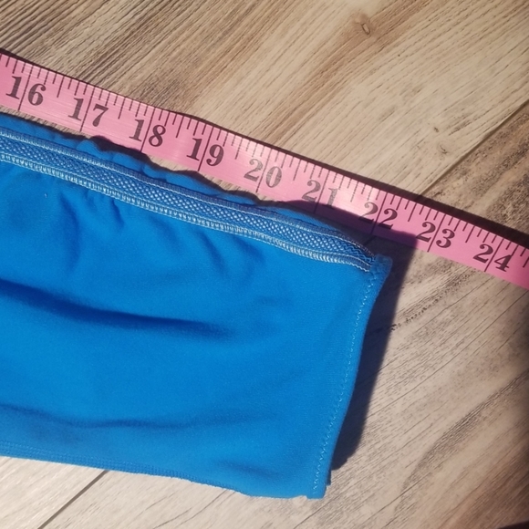 Lululemon teal capri leggings size 4 - Picture 6 of 7